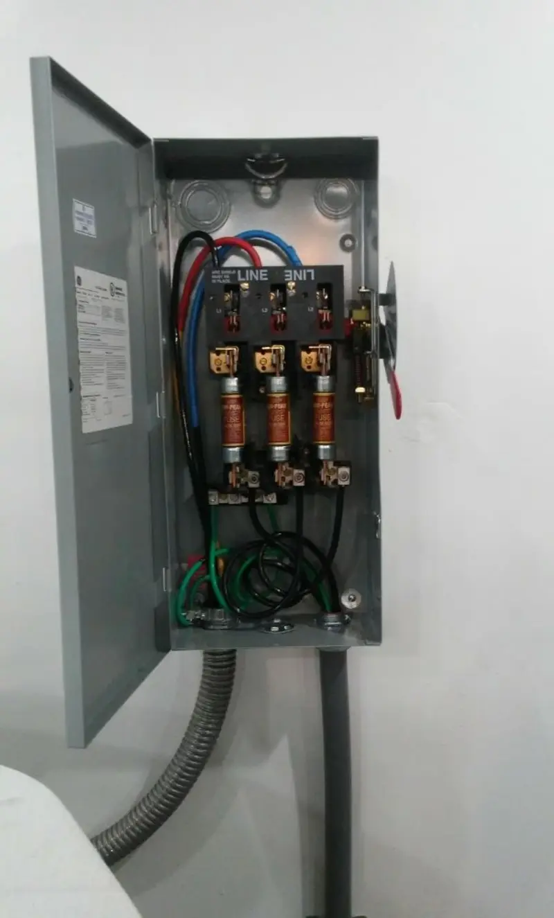 Three-phase disconnect switch installed for Smoke Detector Installation in Cresskill